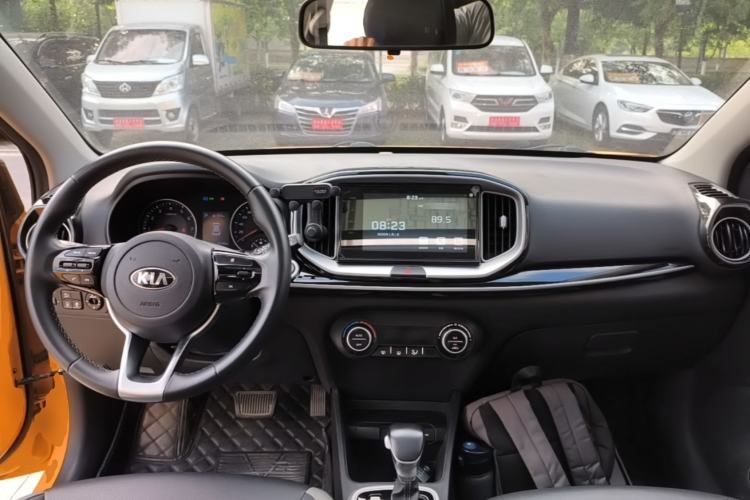 Used Kia kx1 Stonic 2021 1.4L Automatic Fun & Sport Edition Center Console