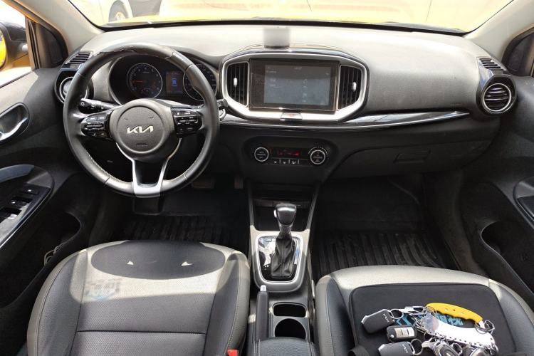 Used Kia kx1 Stonic 2021 1.4L CVT Fun & Sunroof Model Center Console