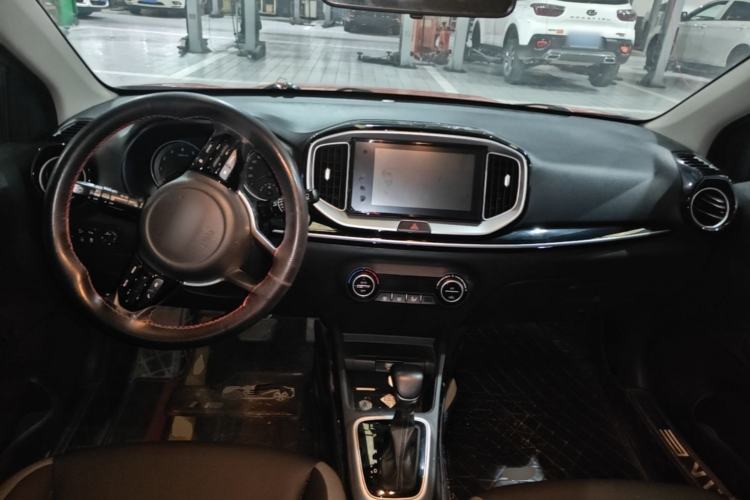 Used Kia kx1 Stonic 2021 1.4L CVT Sunroof Model Center Console