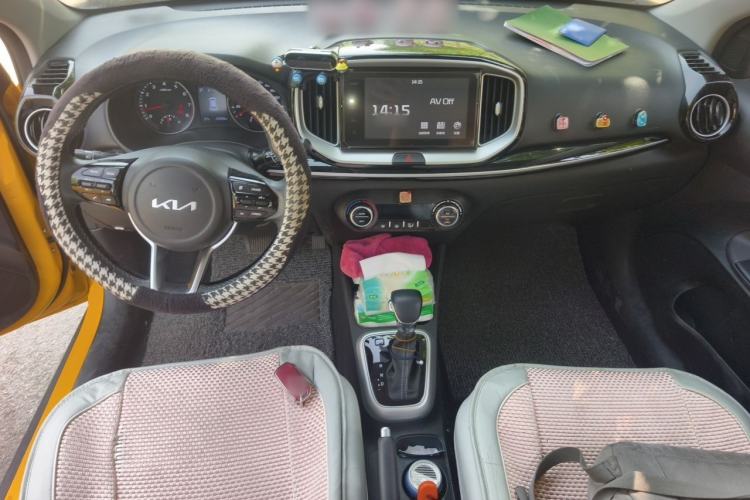 Used Kia kx1 Stonic 2021 1.4L CVT Fun & Sunroof Model Center Console
