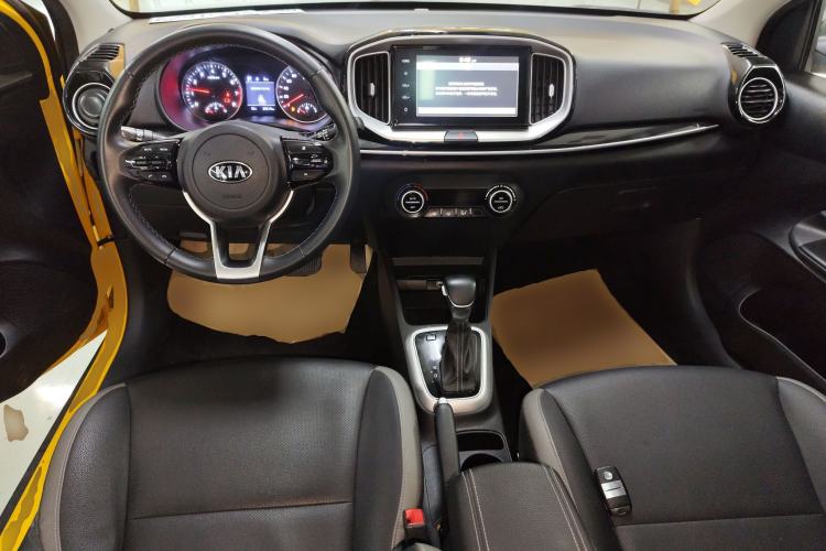 Used Kia kx1 Stonic 2021 1.4L Automatic Fun & Sport Edition Center Console