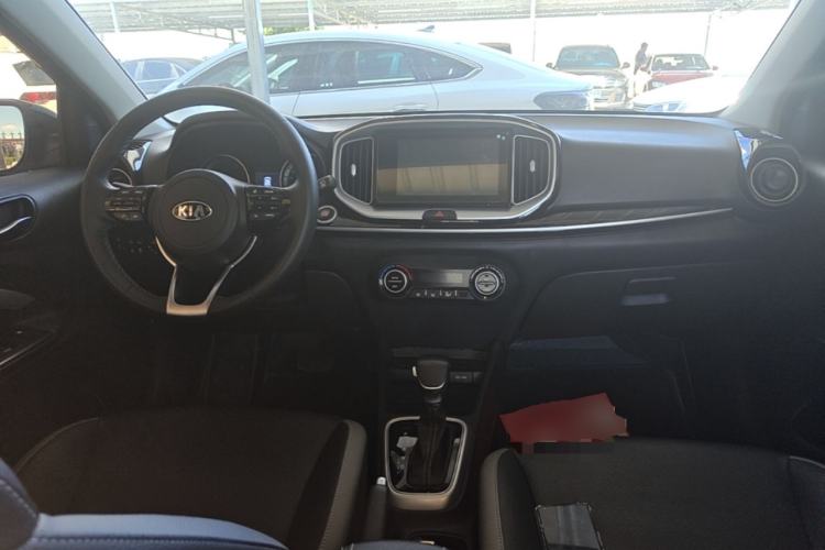 Used Kia kx1 Stonic 2021 1.4L CVT Fun & Sunroof Model Center Console