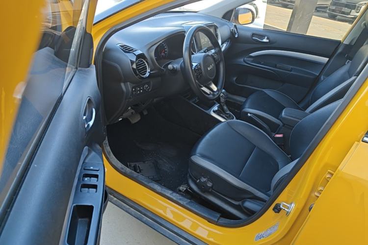 Used Kia kx1 Stonic 2021 1.4L CVT Sunroof Model Driver Seat