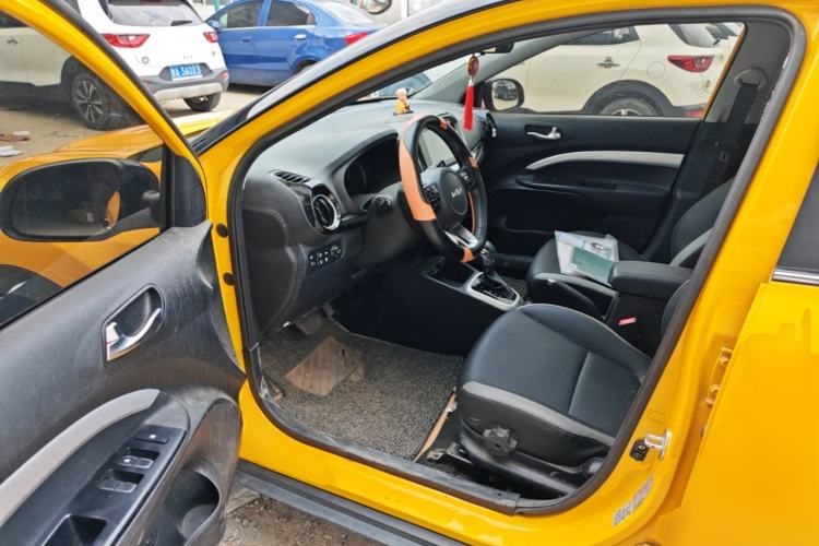 Used Kia kx1 Stonic 2021 1.4L CVT Sunroof Model Driver Seat