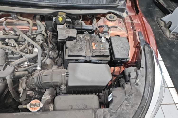 Used Kia kx1 Stonic 2021 1.4L CVT Sunroof Model Engine Bay Left