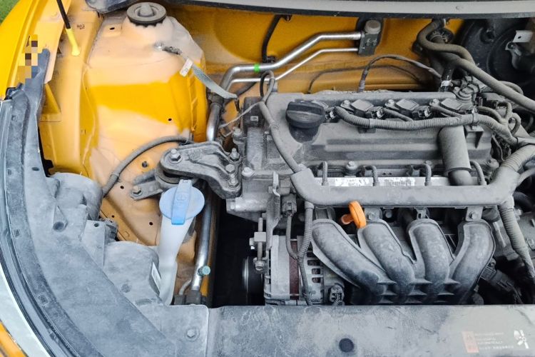 Used Kia kx1 Stonic 2021 1.4L Automatic Fun & Sport Edition Engine Bay Right