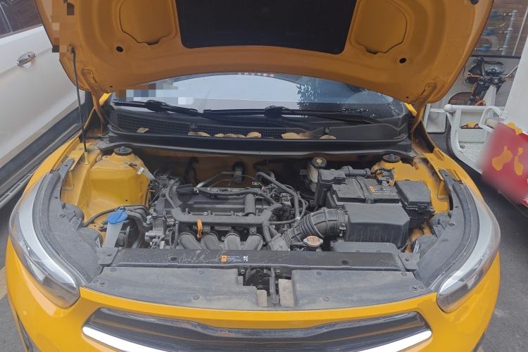 Used Kia kx1 Stonic 2021 1.4L CVT Fun Edition Engine Bay