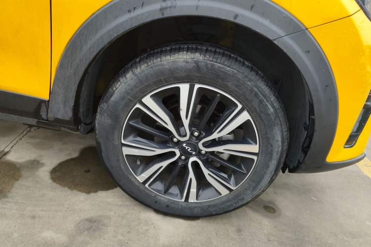 Used Kia kx1 Stonic 2021 1.4L CVT Sunroof Model Exterior 1