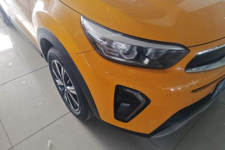 Used Kia kx1 Stonic 2021 1.4L CVT Sunroof Model Exterior 2
