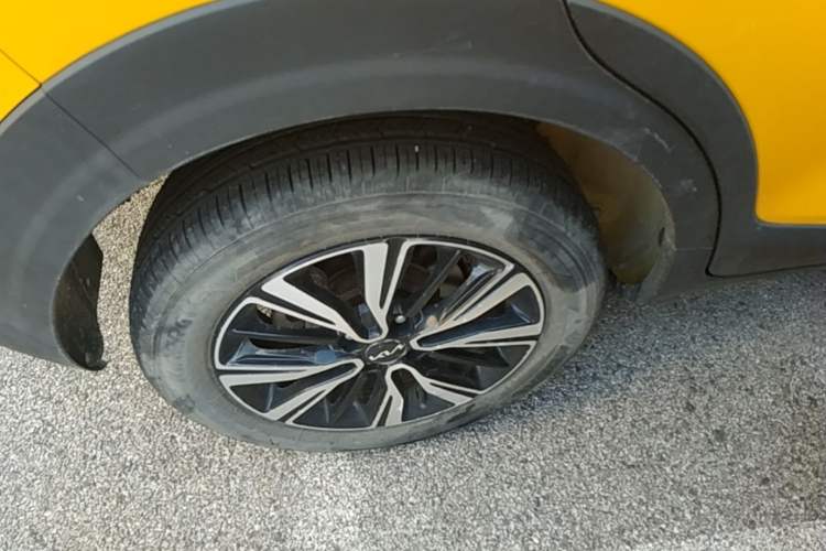 Used Kia kx1 Stonic 2021 1.4L CVT Sunroof Model Exterior 5