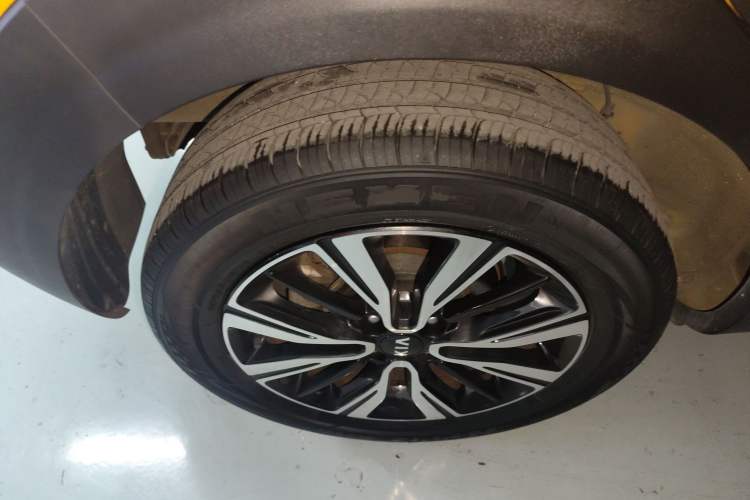 Used Kia kx1 Stonic 2021 1.4L Automatic Fun & Sport Edition Exterior 5