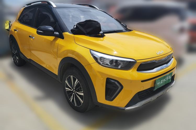 Used Kia kx1 Stonic 2021 1.4L CVT Sunroof Model Front Right 45 Deg
