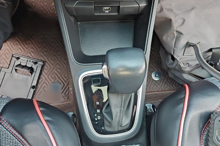 Used Kia kx1 Stonic 2021 1.4L CVT Sunroof Model Gear Lever