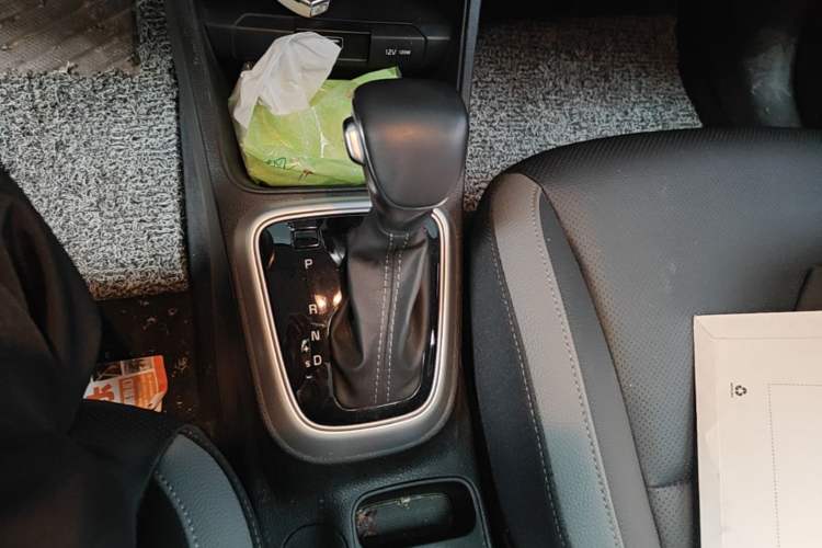 Used Kia kx1 Stonic 2021 1.4L CVT Sunroof Model Gear Lever