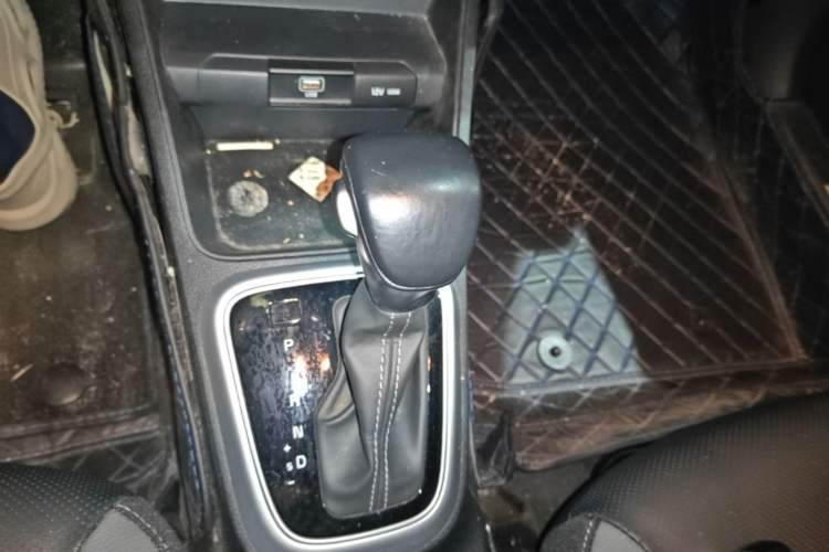 Used Kia kx1 Stonic 2021 1.4L CVT Sunroof Model Gear Lever