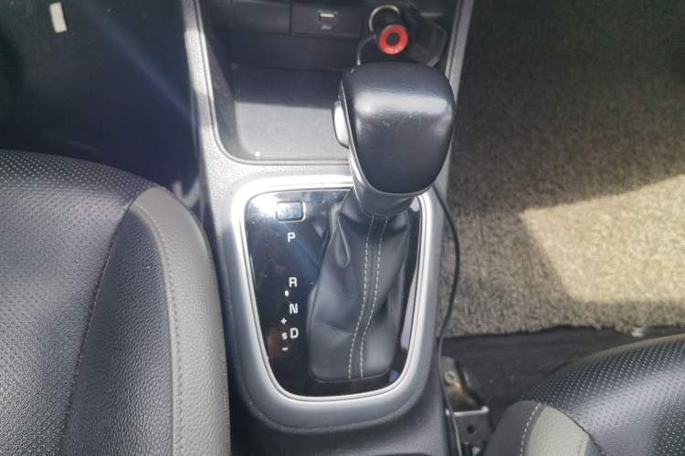 Used Kia kx1 Stonic 2021 1.4L CVT Sunroof Model Gear Lever