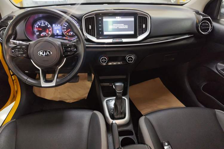 Used Kia kx1 Stonic 2021 1.4L Automatic Fun & Sport Edition Gear Lever