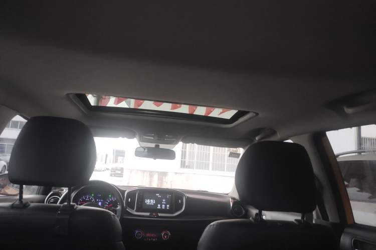 Used Kia kx1 Stonic 2021 1.4L CVT Fun & Sunroof Model Headliner