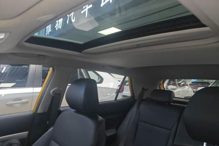 Used Kia kx1 Stonic 2021 1.4L CVT Sunroof Model Headliner