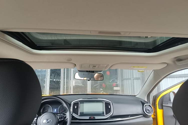 Used Kia kx1 Stonic 2021 1.4L CVT Fun & Sunroof Model Headliner