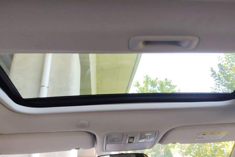 Used Kia kx1 Stonic 2021 1.4L CVT Fun & Sunroof Model Headliner
