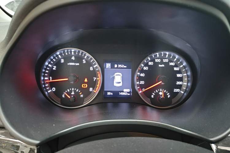 Used Kia kx1 Stonic 2021 1.4L CVT Sunroof Model Instrument Cluster
