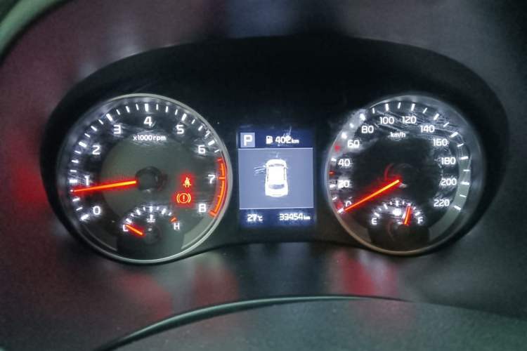 Used Kia kx1 Stonic 2021 1.4L Automatic Fun & Sport Edition Instrument Cluster