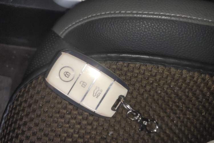 Used Kia kx1 Stonic 2021 1.4L CVT Fun & Sunroof Model Interior 1