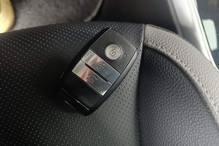 Used Kia kx1 Stonic 2021 1.4L CVT Fun & Sunroof Model Interior 1