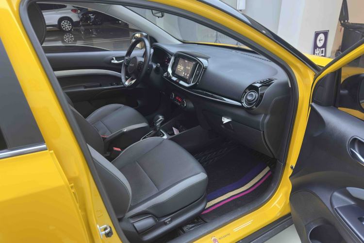 Used Kia kx1 Stonic 2021 1.4L CVT Sunroof Model Interior 12