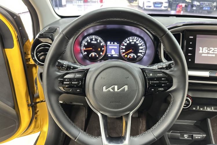 Used Kia kx1 Stonic 2021 1.4L CVT Sunroof Model Interior 2
