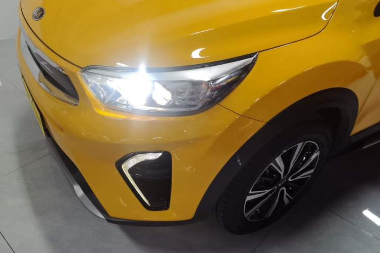 Used Kia kx1 Stonic 2021 1.4L Automatic Fun & Sport Edition Left Front Headlight