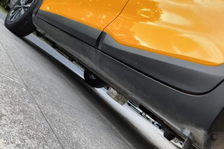Used Kia kx1 Stonic 2021 1.4L Automatic Fun & Sport Edition Left Side Sill