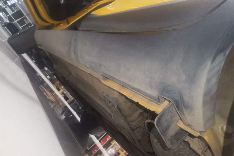 Used Kia kx1 Stonic 2021 1.4L CVT Fun & Sunroof Model Left Side Sill