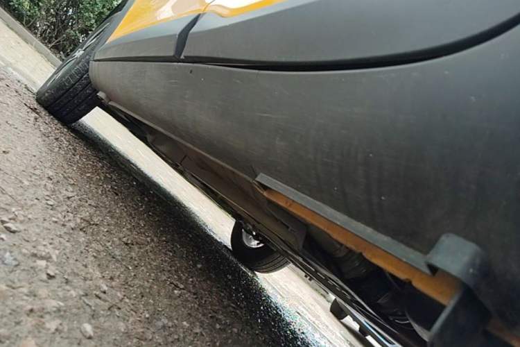 Used Kia kx1 Stonic 2021 1.4L CVT Fun & Sunroof Model Left Side Sill