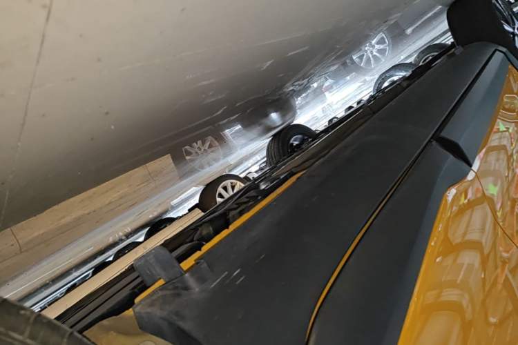Used Kia kx1 Stonic 2021 1.4L CVT Fun & Sunroof Model Left Side Sill