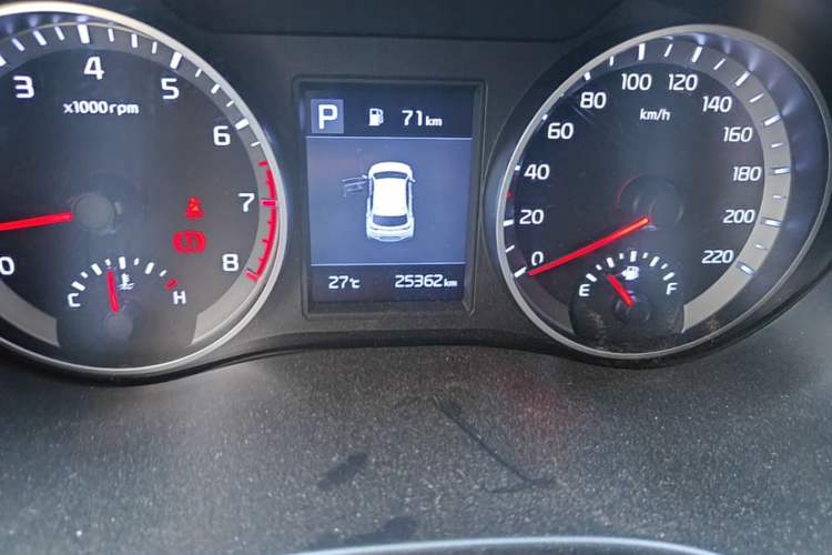 Used Kia kx1 Stonic 2021 1.4L CVT Sunroof Model Odometer Close Up