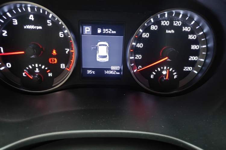 Used Kia kx1 Stonic 2021 1.4L CVT Sunroof Model Odometer Close Up
