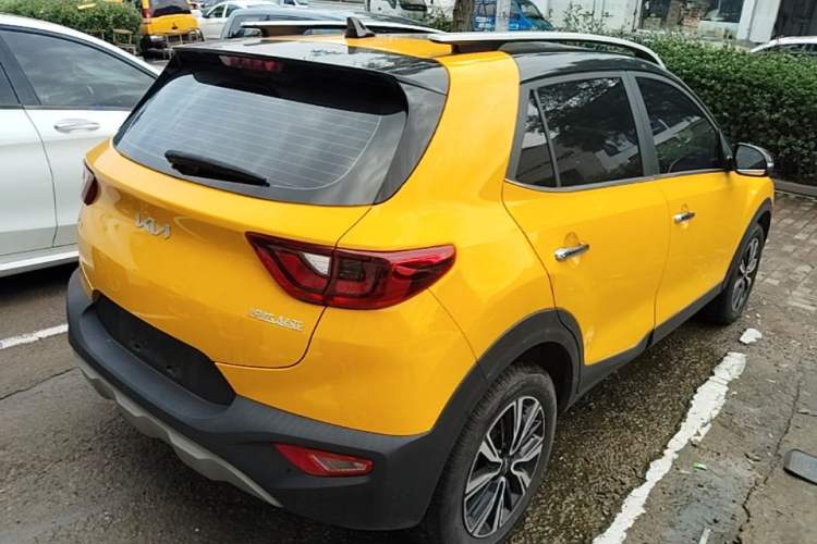 Used Kia kx1 Stonic 2021 1.4L CVT Fun & Sunroof Model Rear Right 45 Deg