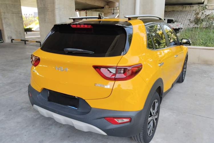 Used Kia kx1 Stonic 2021 1.4L CVT Fun & Sunroof Model Rear Right 45 Deg