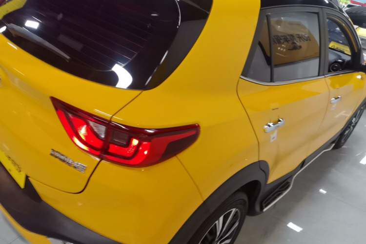 Used Kia kx1 Stonic 2021 1.4L Automatic Fun & Sport Edition Rear Right 45 Deg