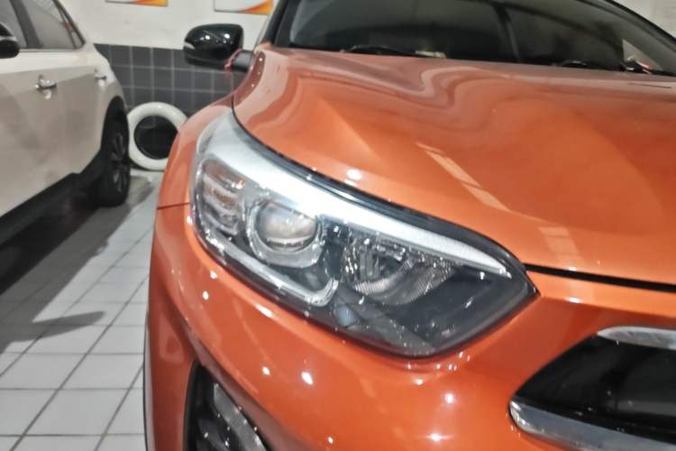 Used Kia kx1 Stonic 2021 1.4L CVT Sunroof Model Right Front Headlight