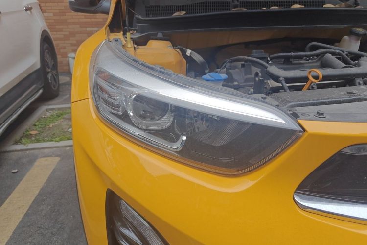 Used Kia kx1 Stonic 2021 1.4L CVT Fun Edition Right Front Headlight