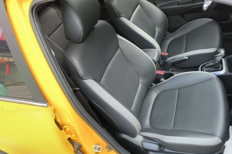 Used Kia kx1 Stonic 2021 1.4L Automatic Fun & Sport Edition Right Front Seat