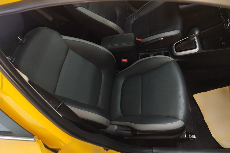 Used Kia kx1 Stonic 2021 1.4L Automatic Fun & Sport Edition Right Front Seat
