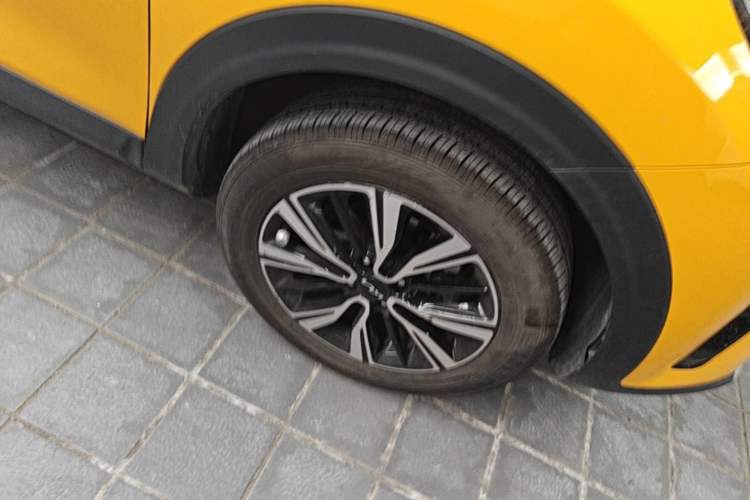 Used Kia kx1 Stonic 2021 1.4L CVT Sunroof Model Right Front Wheel Hub