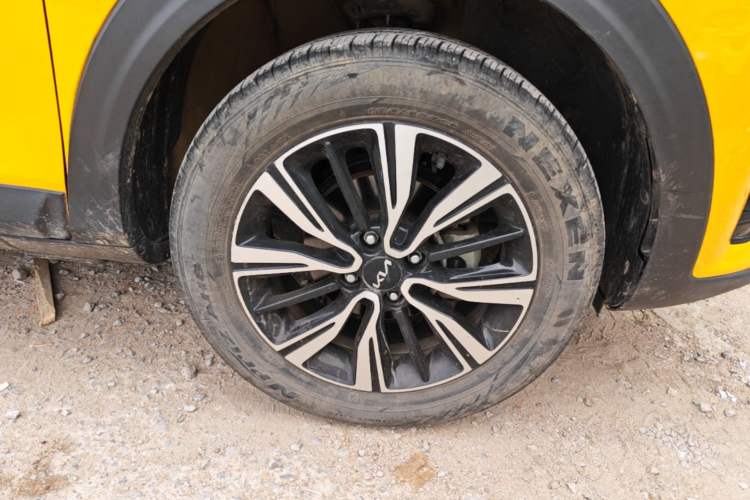 Used Kia kx1 Stonic 2021 1.4L CVT Sunroof Model Right Front Wheel Hub