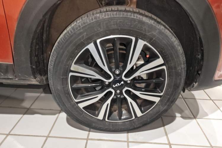 Used Kia kx1 Stonic 2021 1.4L CVT Sunroof Model Right Front Wheel Hub