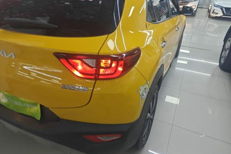 Used Kia kx1 Stonic 2021 1.4L CVT Sunroof Model Right Rear Taillight