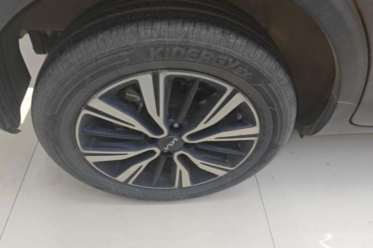 Used Kia kx1 Stonic 2021 1.4L CVT Sunroof Model Right Rear Wheel Hub